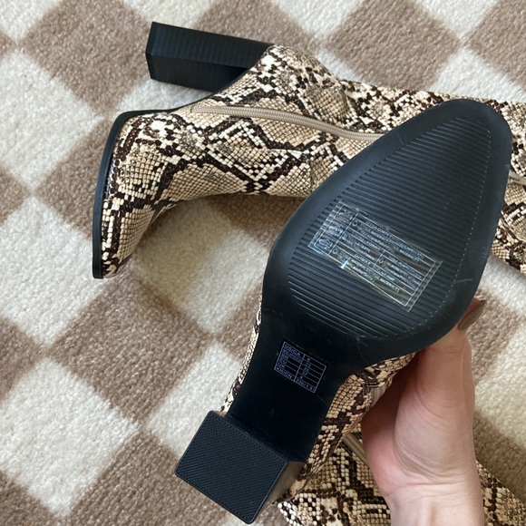 NWOT Snakeskin Thigh-high Boots - Picture 4 of 5